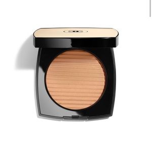 LES BEIGES Healthy Glow Luminous Powder MEDIUM